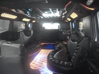 Hummer H2 Stretch Inside